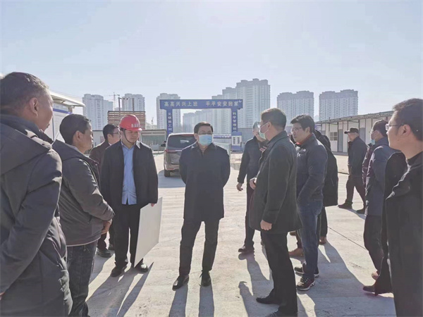 1月30日，朱策常务副市长调研乐动（中国）大楼复工情况.jpg